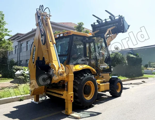 Massive 3CX Side Shift Backhoe Loader In Guyana